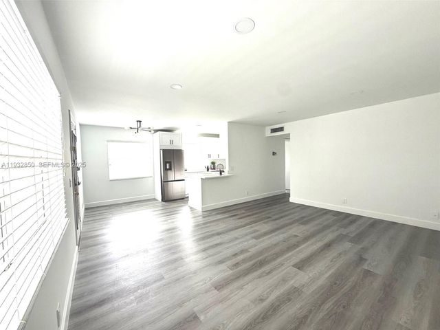 521 Normandy K 521, Delray Beach, FL 33484