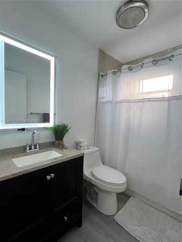 521 Normandy K 521, Delray Beach, FL 33484