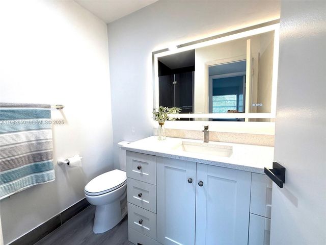 521 Normandy K 521, Delray Beach, FL 33484