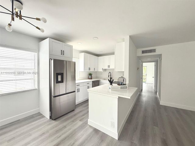 521 Normandy K 521, Delray Beach, FL 33484