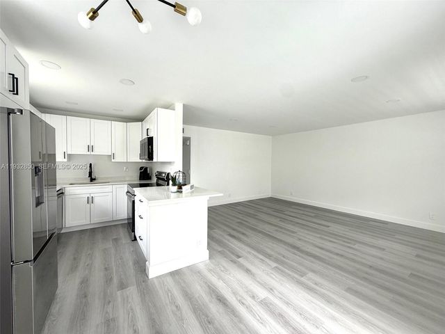 521 Normandy K 521, Delray Beach, FL 33484