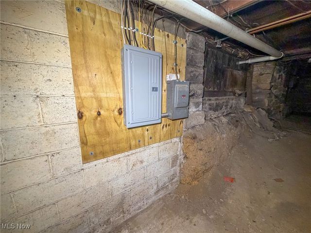 906 May Street, East Liverpool, OH 43920