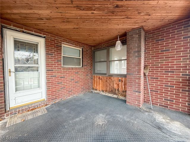 906 May Street, East Liverpool, OH 43920