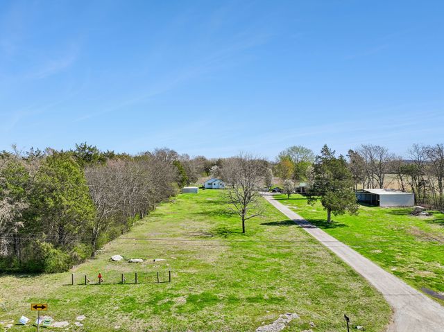 2992 Emery Rd, Murfreesboro, TN 37130