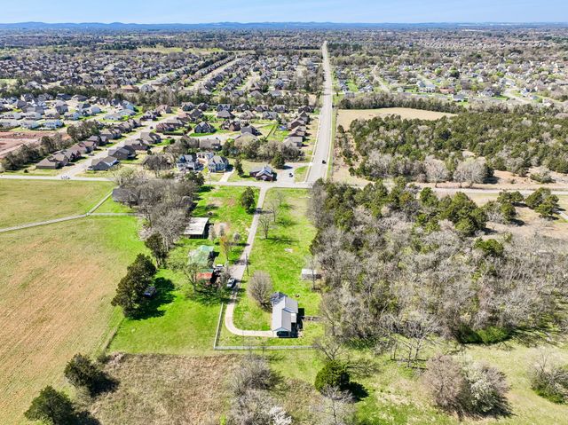 2992 Emery Rd, Murfreesboro, TN 37130