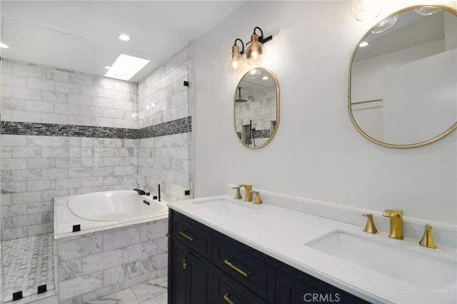 5255 Coldwater Canyon Avenue E, Sherman Oaks, CA 91401
