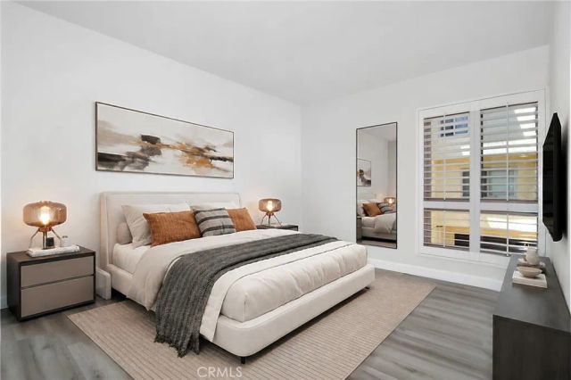 5255 Coldwater Canyon Avenue E, Sherman Oaks, CA 91401