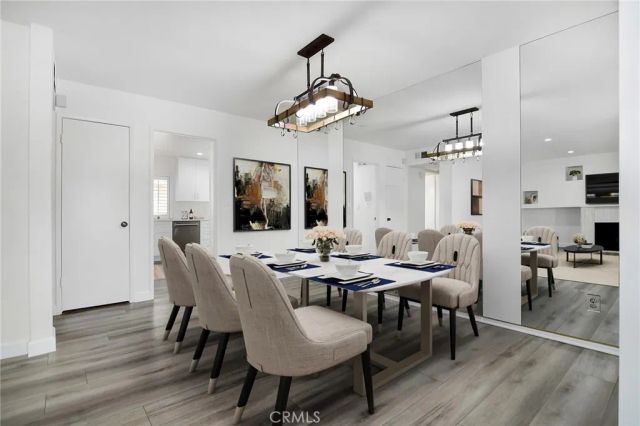 5255 Coldwater Canyon Avenue E, Sherman Oaks, CA 91401