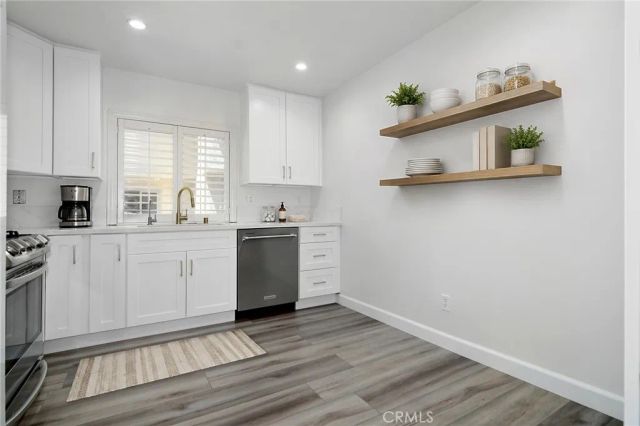 5255 Coldwater Canyon Avenue E, Sherman Oaks, CA 91401