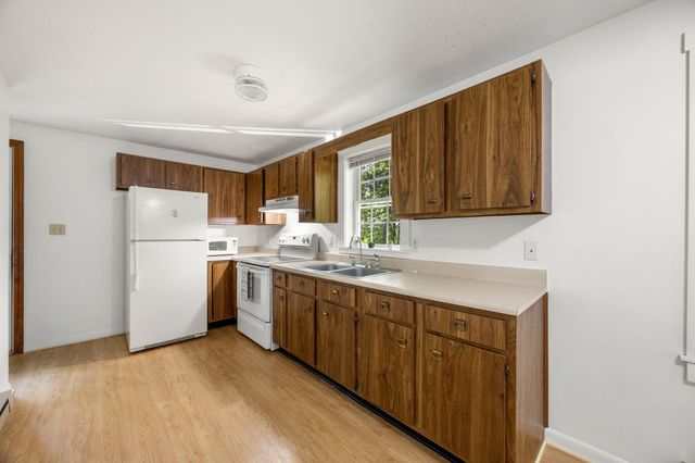 937 Pitchers Way, Hyannis, MA 02601