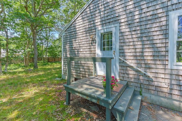 937 Pitchers Way, Hyannis, MA 02601