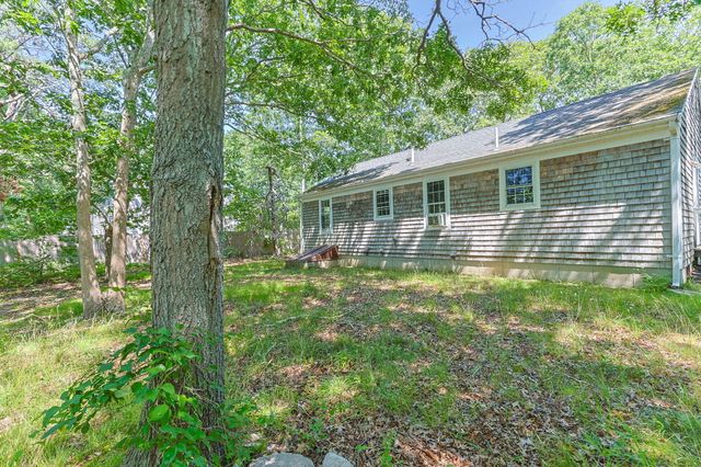 937 Pitchers Way, Hyannis, MA 02601