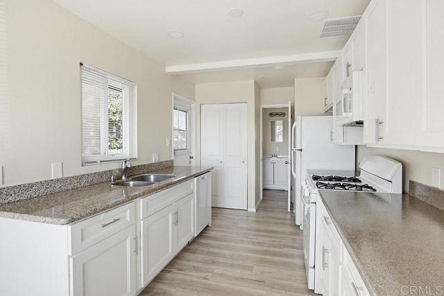 4220 24 Poplar Street, San Diego, CA 92105