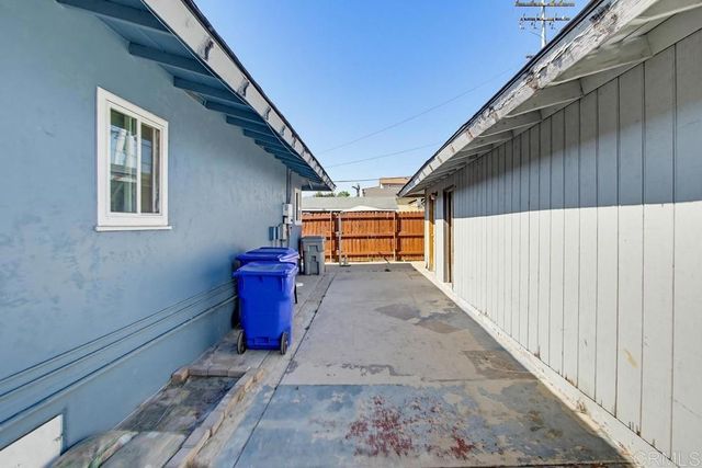 4220 24 Poplar Street, San Diego, CA 92105