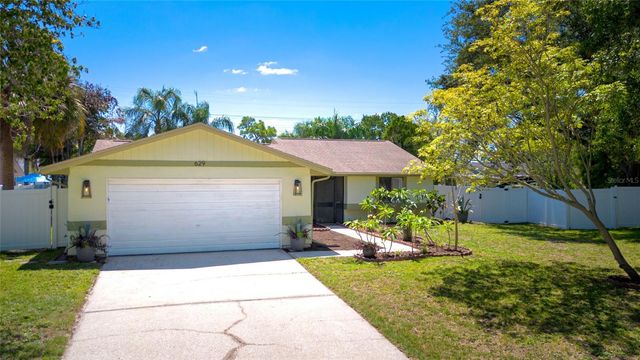 629 BAY LAKE TRAIL, Oldsmar, FL 34677