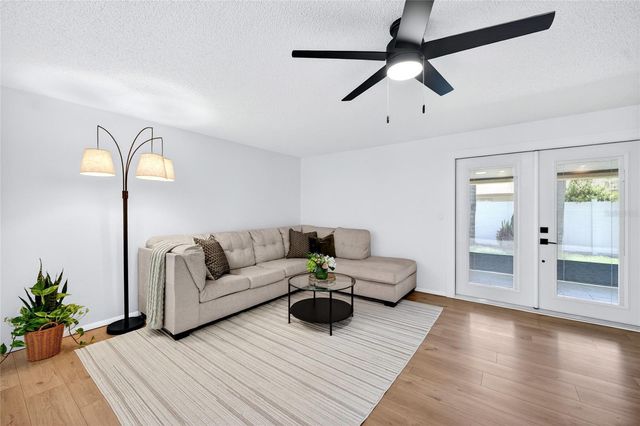 629 BAY LAKE TRAIL, Oldsmar, FL 34677