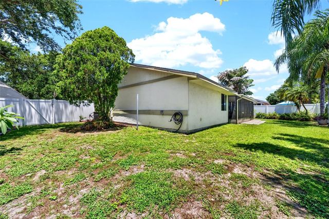 629 BAY LAKE TRAIL, Oldsmar, FL 34677