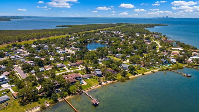 629 BAY LAKE TRAIL, Oldsmar, FL 34677