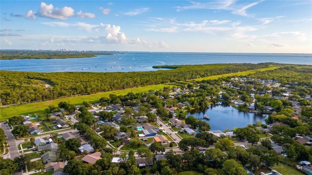 629 BAY LAKE TRAIL, Oldsmar, FL 34677