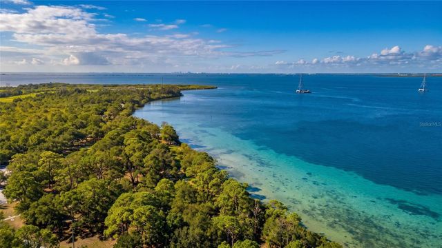 629 BAY LAKE TRAIL, Oldsmar, FL 34677