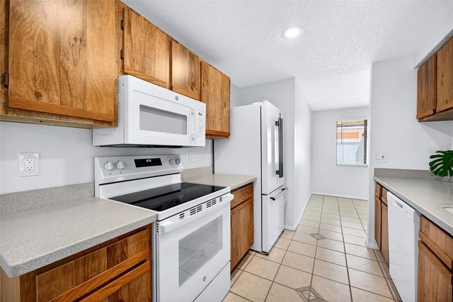 629 BAY LAKE TRAIL, Oldsmar, FL 34677