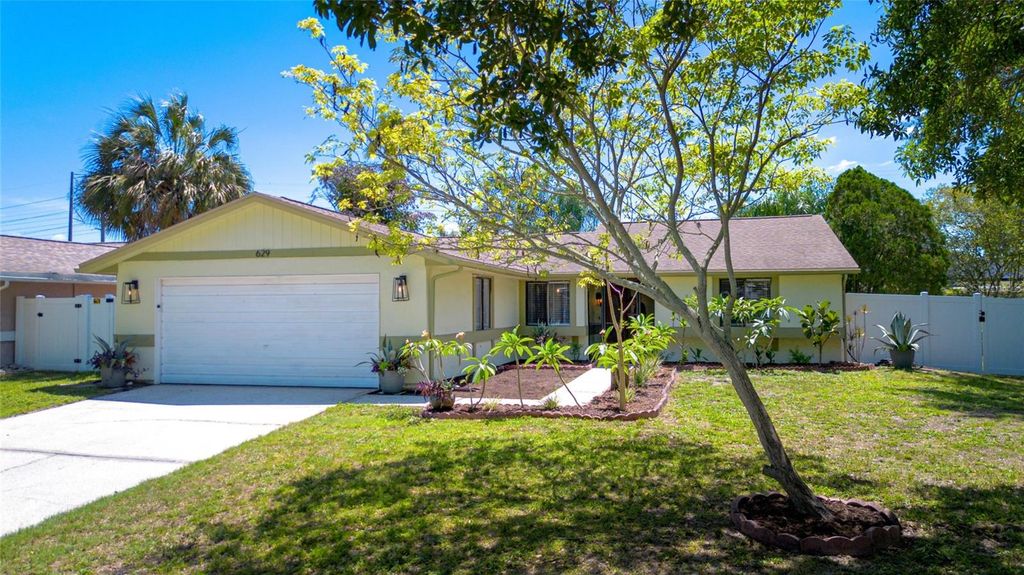 629 BAY LAKE TRAIL, Oldsmar, FL 34677