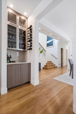 176 S Arlington Avenue, Elmhurst, IL 60126