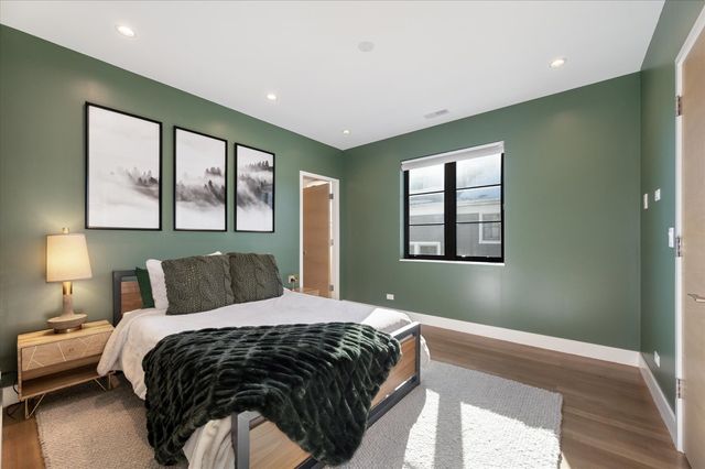 176 S Arlington Avenue, Elmhurst, IL 60126