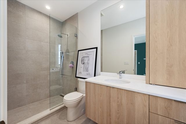 176 S Arlington Avenue, Elmhurst, IL 60126