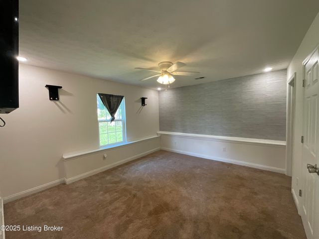 386 School Side Dr. Dr, Brandenburg, KY 40108