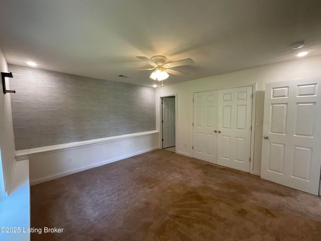 386 School Side Dr. Dr, Brandenburg, KY 40108