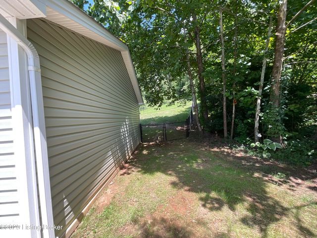 386 School Side Dr. Dr, Brandenburg, KY 40108