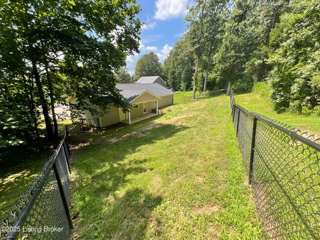 386 School Side Dr. Dr, Brandenburg, KY 40108