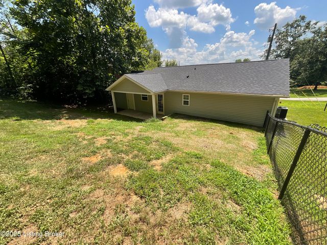 386 School Side Dr. Dr, Brandenburg, KY 40108