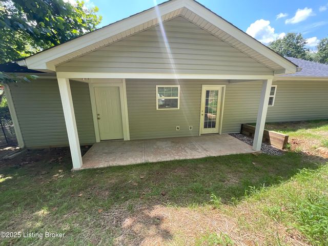 386 School Side Dr. Dr, Brandenburg, KY 40108