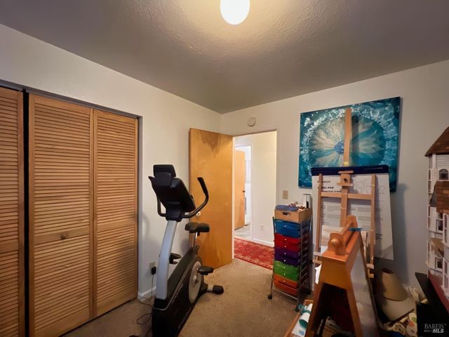 4020 Ridge Cir, Willits, CA 95490