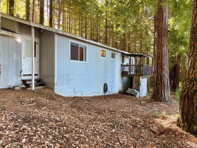 4020 Ridge Cir, Willits, CA 95490