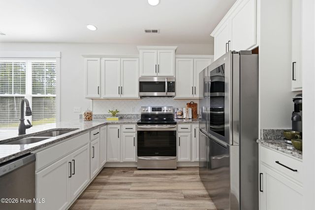 104 Aspen Road, Hampstead, NC 28443