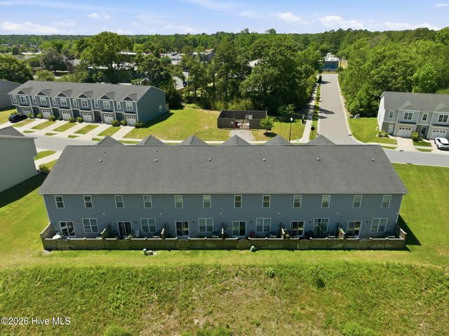 104 Aspen Road, Hampstead, NC 28443