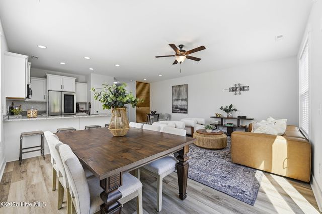 104 Aspen Road, Hampstead, NC 28443
