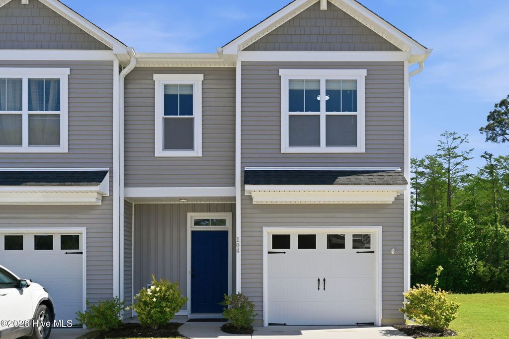 104 Aspen Road, Hampstead, NC 28443