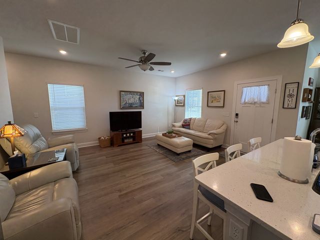 672 Taylor Bend Rd, Columbia, TN 38401