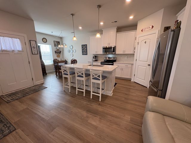 672 Taylor Bend Rd, Columbia, TN 38401