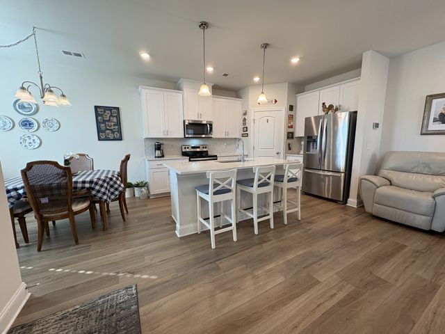 672 Taylor Bend Rd, Columbia, TN 38401