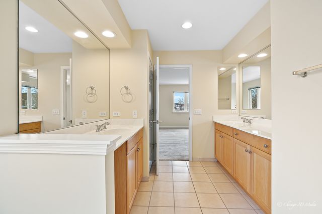 2640 CHELSEY Street, Buffalo Grove, IL 60089