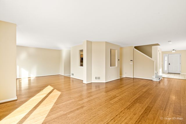 2640 CHELSEY Street, Buffalo Grove, IL 60089