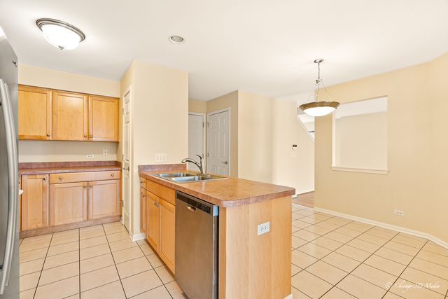 2640 CHELSEY Street, Buffalo Grove, IL 60089