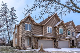 2640 CHELSEY Street, Buffalo Grove, IL 60089