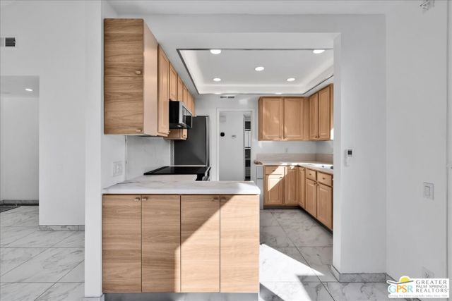 2490 Miramonte Circle B, Palm Springs, CA 92264