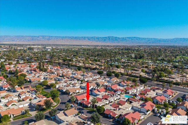 2490 Miramonte Circle B, Palm Springs, CA 92264